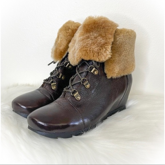 💕Beautiful like new Gentle Souls Faux Fur Booties Brown💕 - Picture 1 of 15